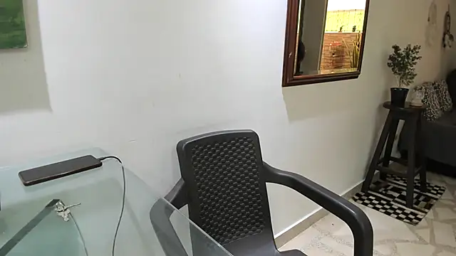 Snapshot of MarilynDavies chatting on October 23, 2025, 8:51 pm MarilynDavies online show from October 23, 2025, 8:51 pm