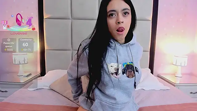 HannaClarrk  online show from March 5, 2025, 11:38 am