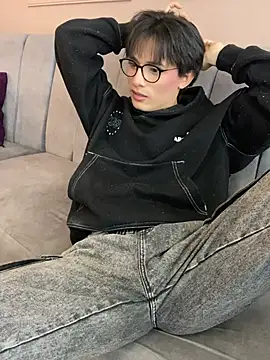 cherryy boy online show from June 6, 2026, 12:16 am