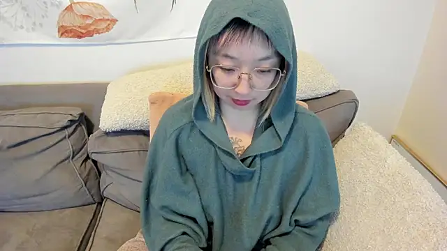 luxgray online show from March 3, 2025, 12:59 am