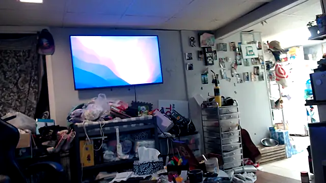 tongueispowerr6d9 online show from December 4, 2025, 6:01 am