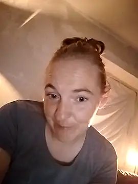 Snapshot of KikiTheHague chatting on September 10, 2025, 8:20 pm KikiTheHague online show from September 10, 2025, 8:20 pm