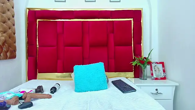 Snapshot of CoralHarrinson chatting on January 12, 2025, 10:43 pm CoralHarrinson online show from January 12, 2025, 10:43 pm