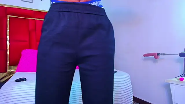 Snapshot of CoralHarrinson chatting on September 20, 2025, 5:25 pm CoralHarrinson online show from September 20, 2025, 5:25 pm