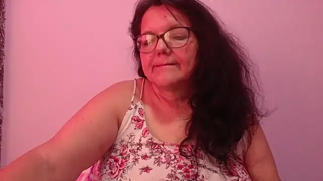 kassandra02 online show from April 30, 2026, 12:33 pm