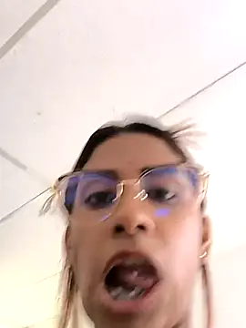 Vivi bless online show from December 6, 2024, 7:45 pm