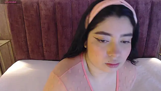 AgathaLynx online show from February 1, 2025, 11:43 am