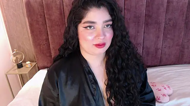 AgathaLynx online show from February 8, 2025, 2:38 pm