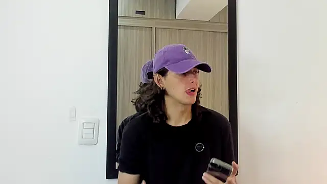 Snapshot of alex_connorr chatting on January 31, 2025, 3:22 pm alex connorr online show from January 31, 2025, 3:22 pm