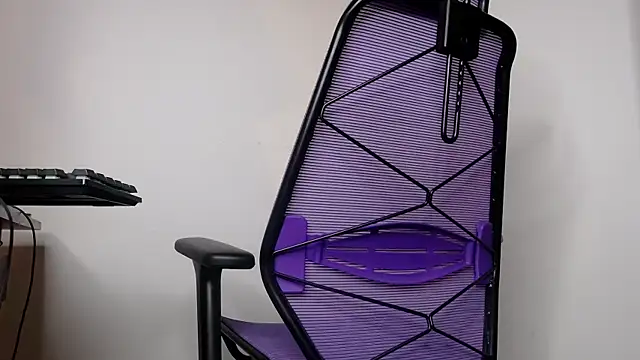 alex connorr online show from December 18, 2025, 11:33 pm