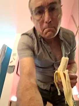 Snapshot of bibananaman chatting on May 26, 2026, 1:56 am bibananaman online show from May 26, 2026, 1:56 am