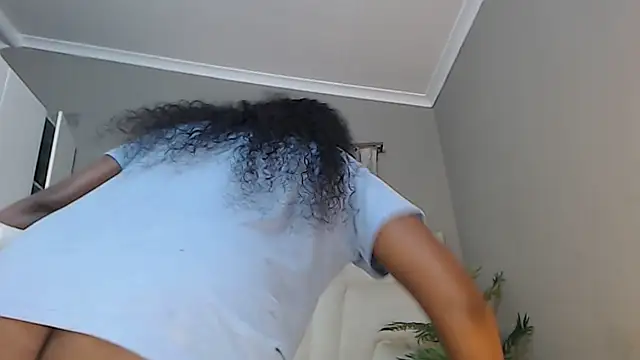 naughtyblackdolie online show from December 19, 2024, 6:45 am