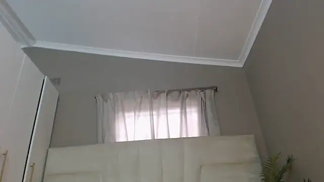 naughtyblackdolie online show from December 20, 2024, 6:29 am