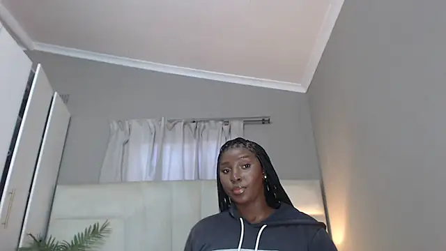 Snapshot of naughtyblackdolie chatting on May 7, 2026, 12:21 pm naughtyblackdolie online show from May 7, 2026, 12:21 pm