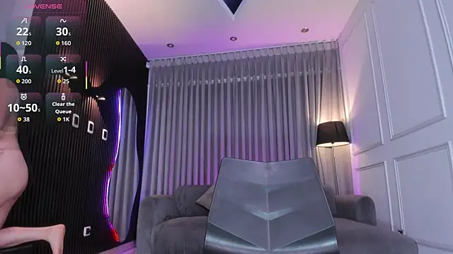 Anna parkker  online show from October 25, 2025, 7:41 pm