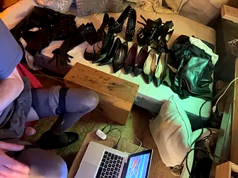 Snapshot of alexheels_boots chatting on September 25, 2025, 1:09 am alexheels boots online show from September 25, 2025, 1:09 am