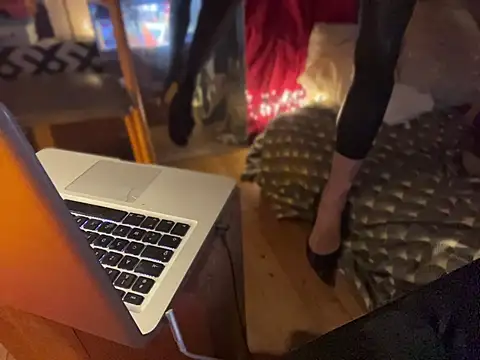 alexheels boots online show from April 2, 2026, 3:48 am