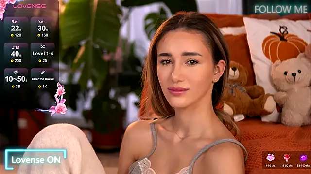 EmilyRaymont online show from November 8, 2025, 5:51 am