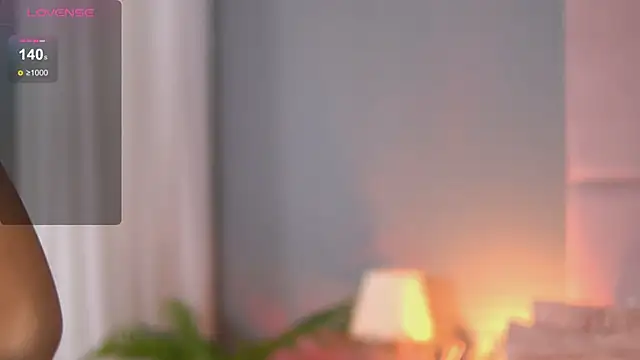 AlmaLuv online show from February 12, 2025, 1:27 pm