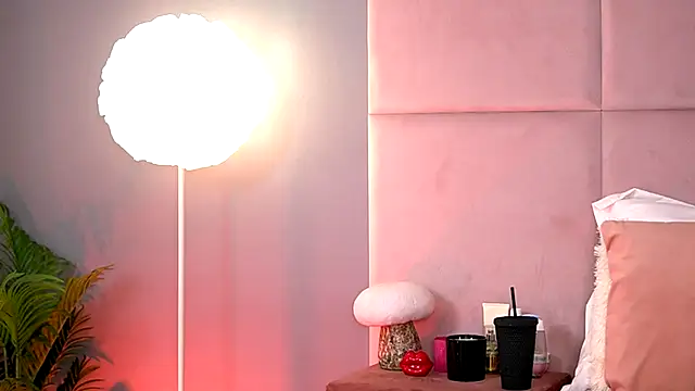 AlmaLuv online show from January 7, 2026, 4:48 am