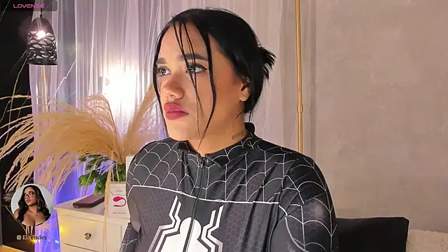 Snapshot of ElaEndez_ chatting on January 25, 2025, 9:14 pm ElaEndez online show from January 25, 2025, 9:14 pm