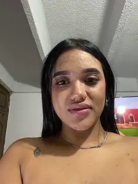 Snapshot of ElaEndez_ chatting on February 9, 2025, 3:22 am ElaEndez online show from February 9, 2025, 3:22 am