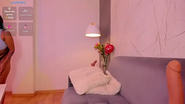 Snapshot of ElaEndez_ chatting on March 19, 2025, 2:24 pm ElaEndez online show from March 19, 2025, 2:24 pm