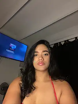 Snapshot of ElaEndez_ chatting on May 16, 2026, 11:25 pm ElaEndez online show from May 16, 2026, 11:25 pm