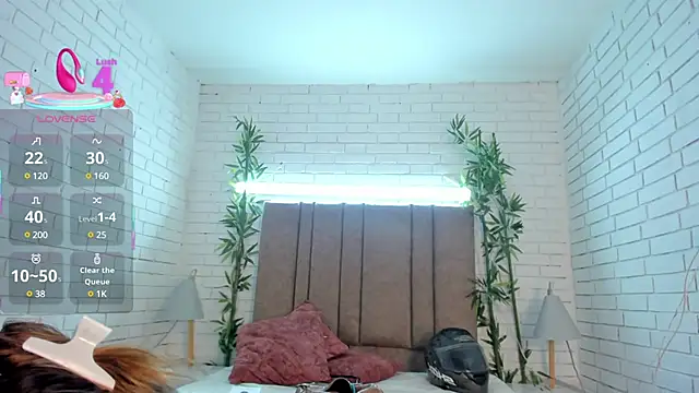 Alessia Taylorr online show from March 8, 2025, 6:05 pm