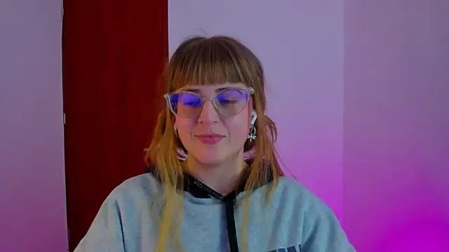 tekila   online show from December 3, 2025, 3:36 am