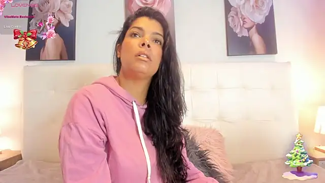 Snapshot of Sweetdreamses_ chatting on December 28, 2024, 12:24 pm Sweetdreamses online show from December 28, 2024, 12:24 pm