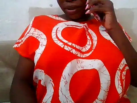 Temptingqueen online show from July 26, 2026, 9:38 am