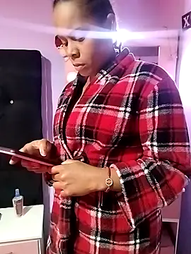 Snapshot of Camille_rose_ chatting on December 3, 2025, 3:32 pm Camille rose online show from December 3, 2025, 3:32 pm