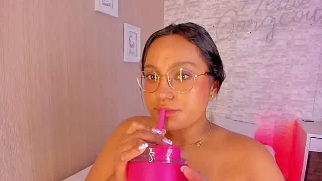 ellamontoya online show from February 12, 2025, 10:56 am