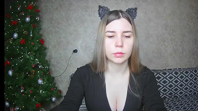 Snapshot of ElllaNuar chatting on January 28, 2025, 2:00 am ElllaNuar online show from January 28, 2025, 2:00 am