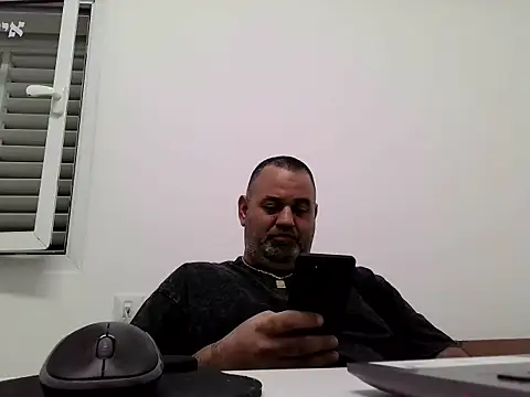 your man85 online show from January 26, 2025, 9:40 pm