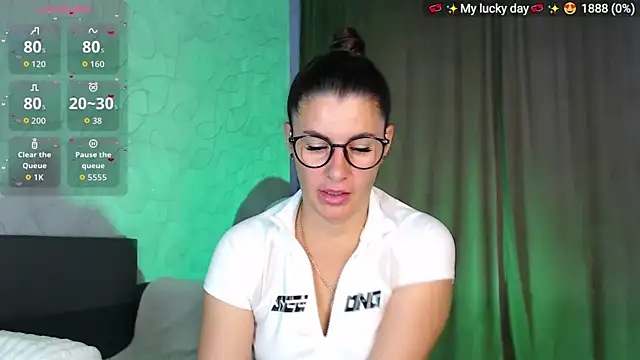 Snapshot of SuchAngel_ chatting on May 29, 2026, 2:09 am SuchAngel online show from May 29, 2026, 2:09 am