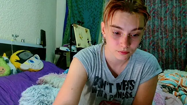 Snapshot of Sophie_Bell chatting on May 22, 2026, 8:58 pm Sophie Bell online show from May 22, 2026, 8:58 pm