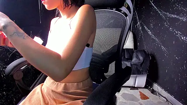 MelodyBliss online show from March 6, 2025, 10:47 pm