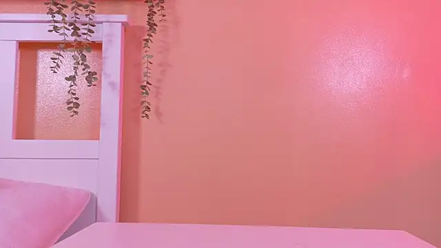 KendalMilleer online show from March 29, 2026, 11:10 am