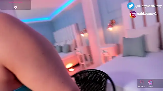 gabi bunny online show from February 2, 2026, 5:33 pm