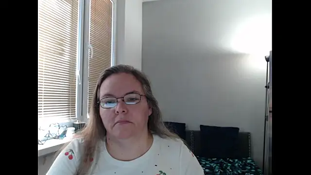 Snapshot of Sweetboobs chatting on September 21, 2025, 8:49 am Sweetboobs online show from September 21, 2025, 8:49 am