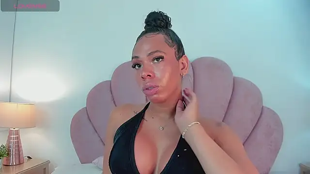 Nicole Paradise online show from March 17, 2025, 1:29 pm