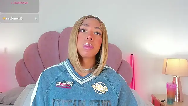 Nicole Paradise online show from March 13, 2026, 12:56 pm