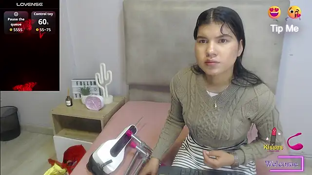 SophiaMeyerst online show from April 15, 2026, 12:56 pm