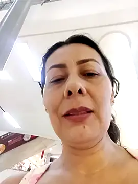 Mia-funny20 online show from January 17, 2025, 10:34 pm