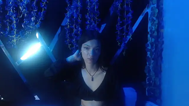 Aurora 18 online show from September 18, 2025, 2:19 pm