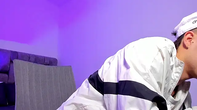 MarcusCollinss  online show from December 17, 2024, 12:00 pm