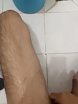 Snapshot of Sweety_2144 chatting on February 13, 2026, 3:35 am Sweety 2144 online show from February 13, 2026, 3:35 am