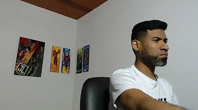 Snapshot of Enriblack92 chatting on December 21, 2024, 5:51 pm Enriblack92 online show from December 21, 2024, 5:51 pm